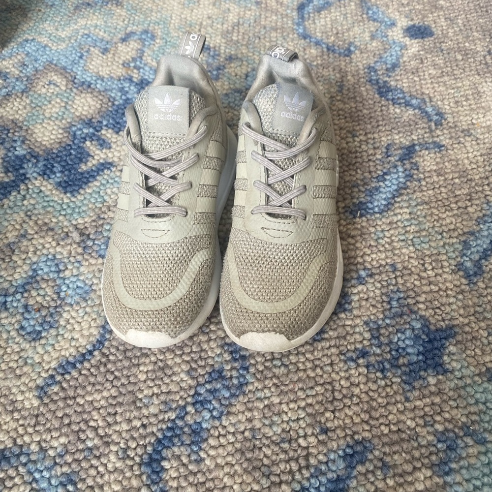 adidas Multix Athletic Shoe 9c